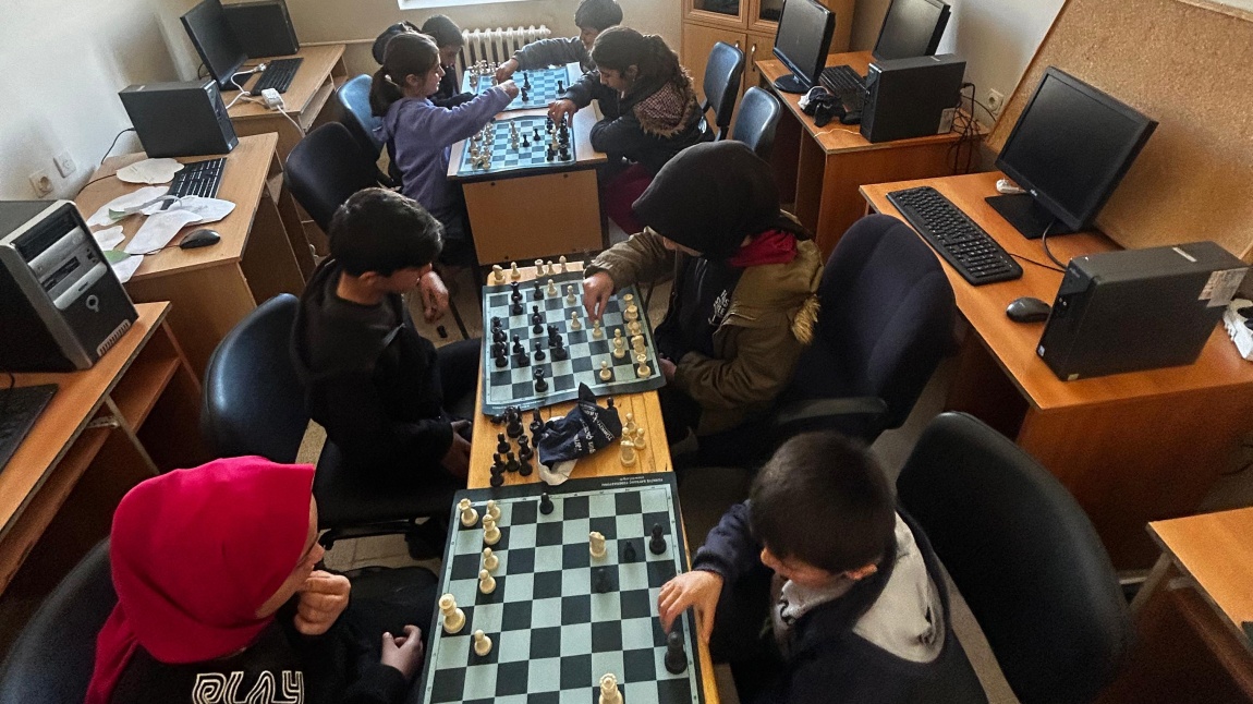 Okulumuzda Satranç Turnuvası Düzenledik 